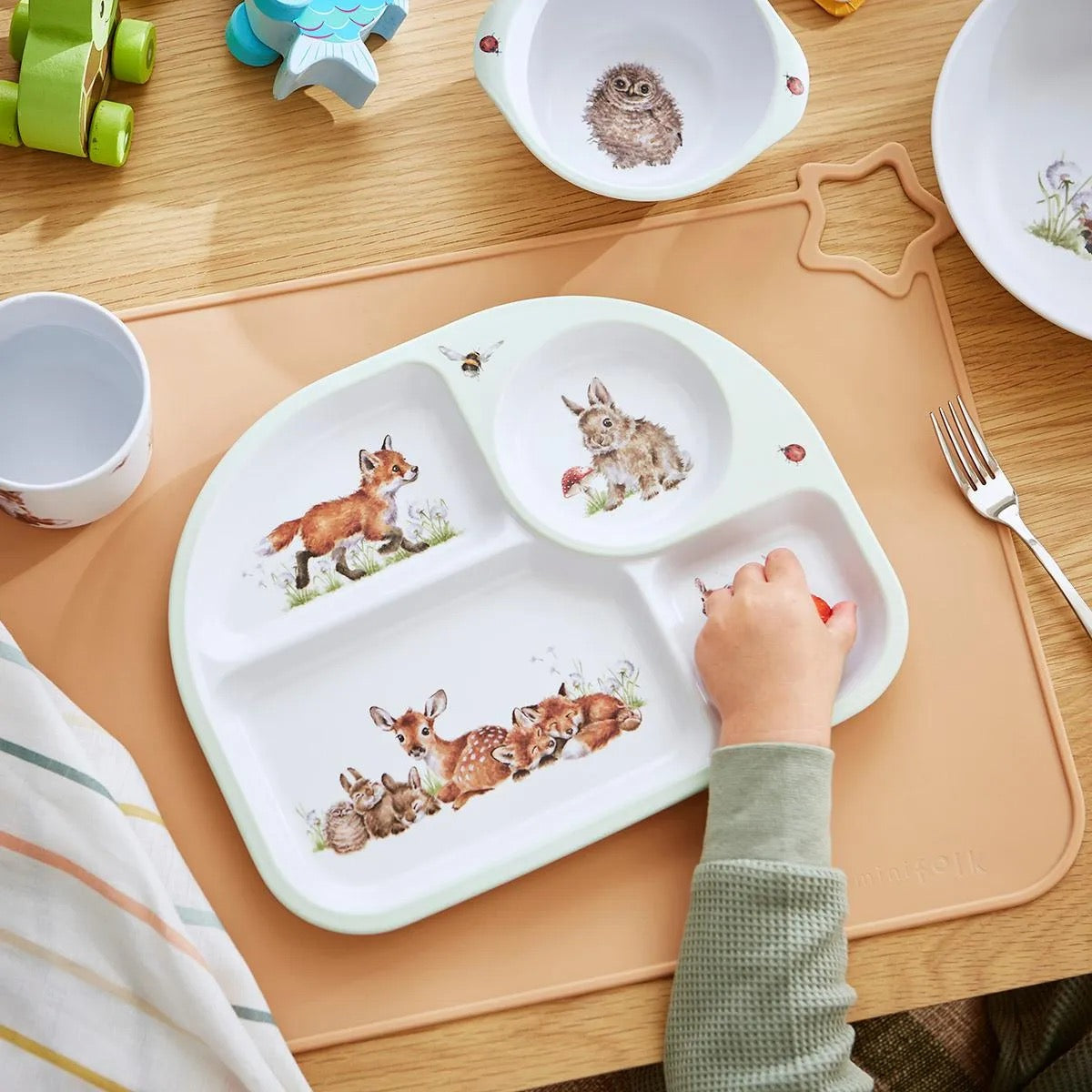 Wrendale - The Little Wren 2 Piece Melamine Divided Plate & Bowl Set