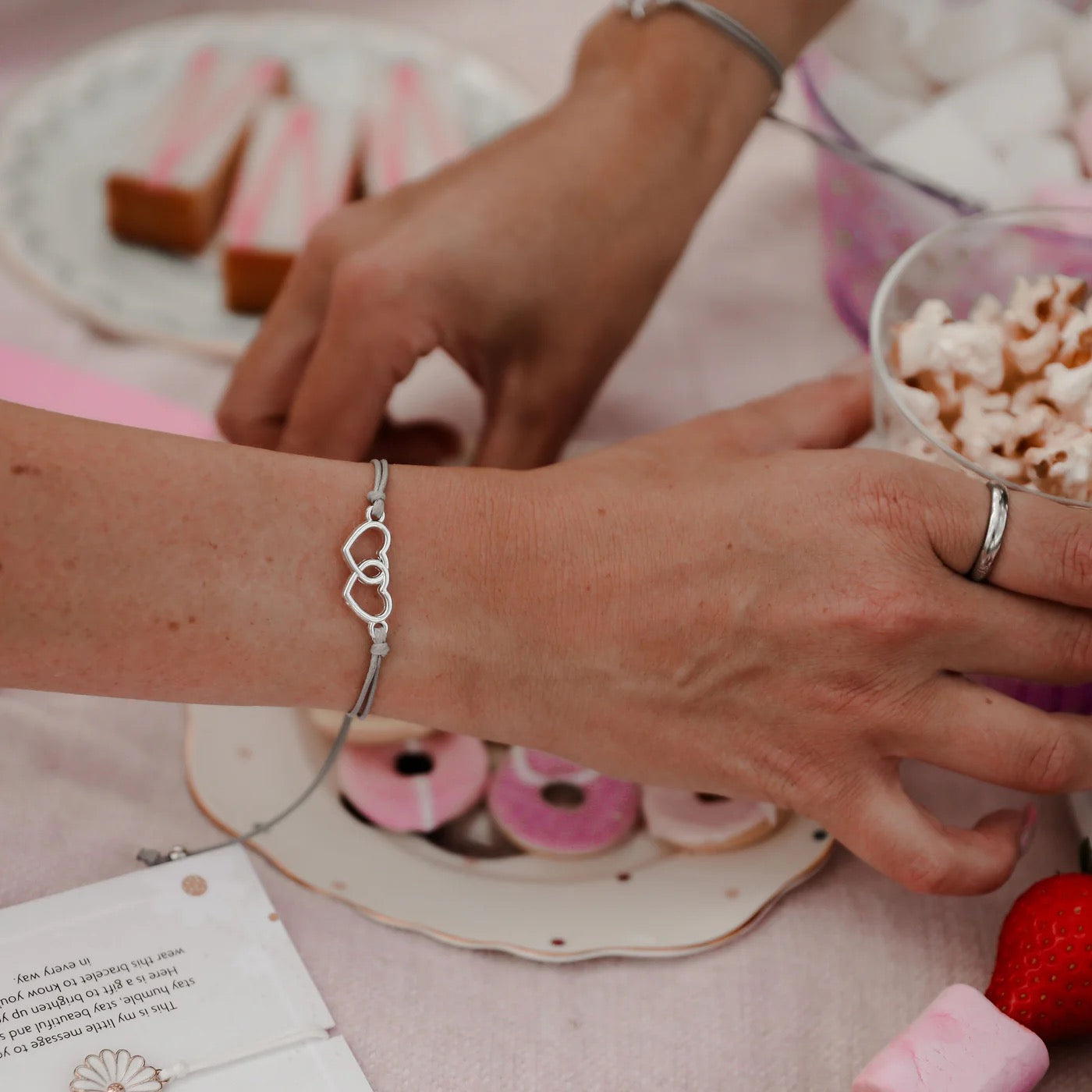 Letterbox Love - My Sister - Interlocking Hearts - Cord Bracelet