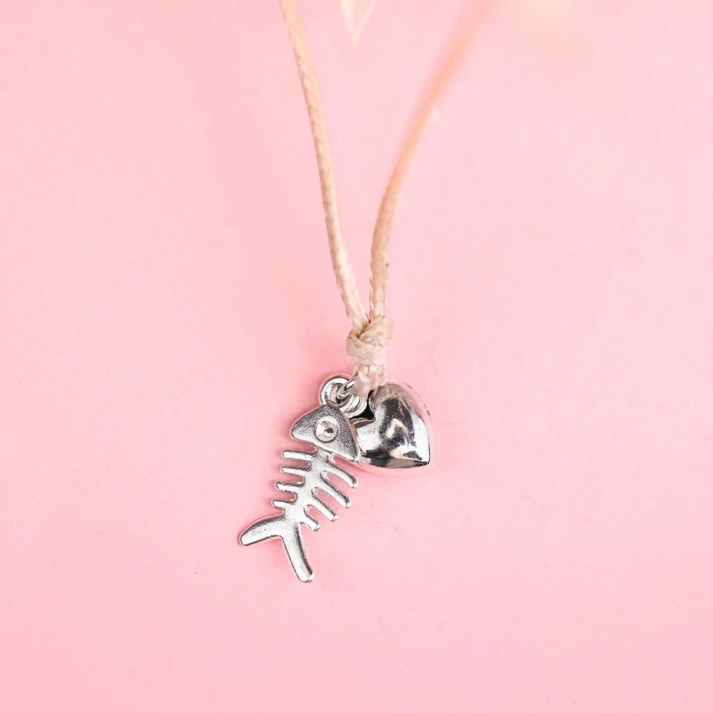 Letterbox Love - Merry Christmas Cat Mum - Fish & Heart - BOXED Cord Bracelet