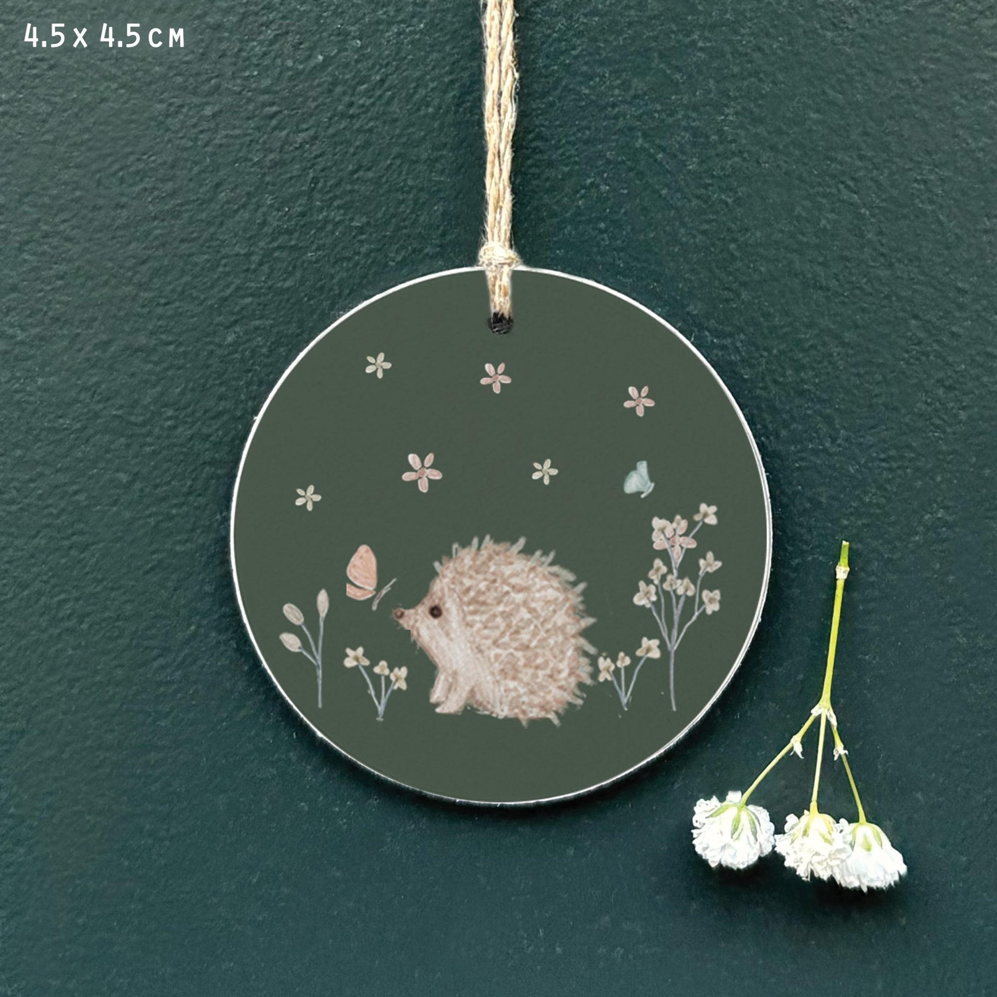 East of India Round Gift Tag - Meadow Friend - Hedgehog
