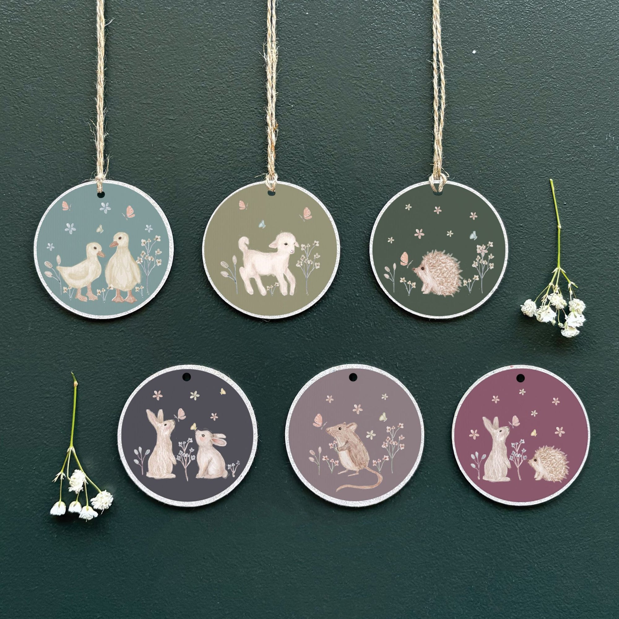 East of India Round Gift Tag - Meadow Friend - Hedgehog