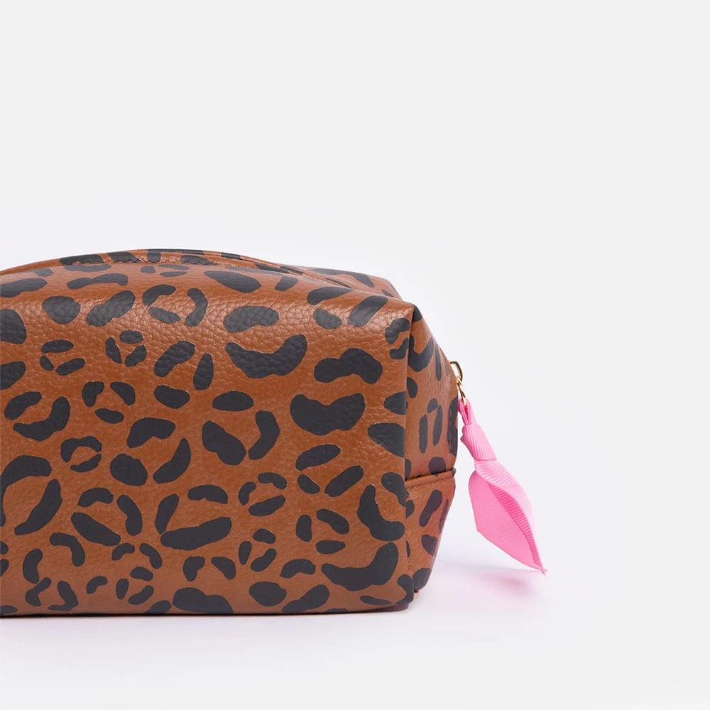 Caroline Gardner Leopard Make-Up Mag