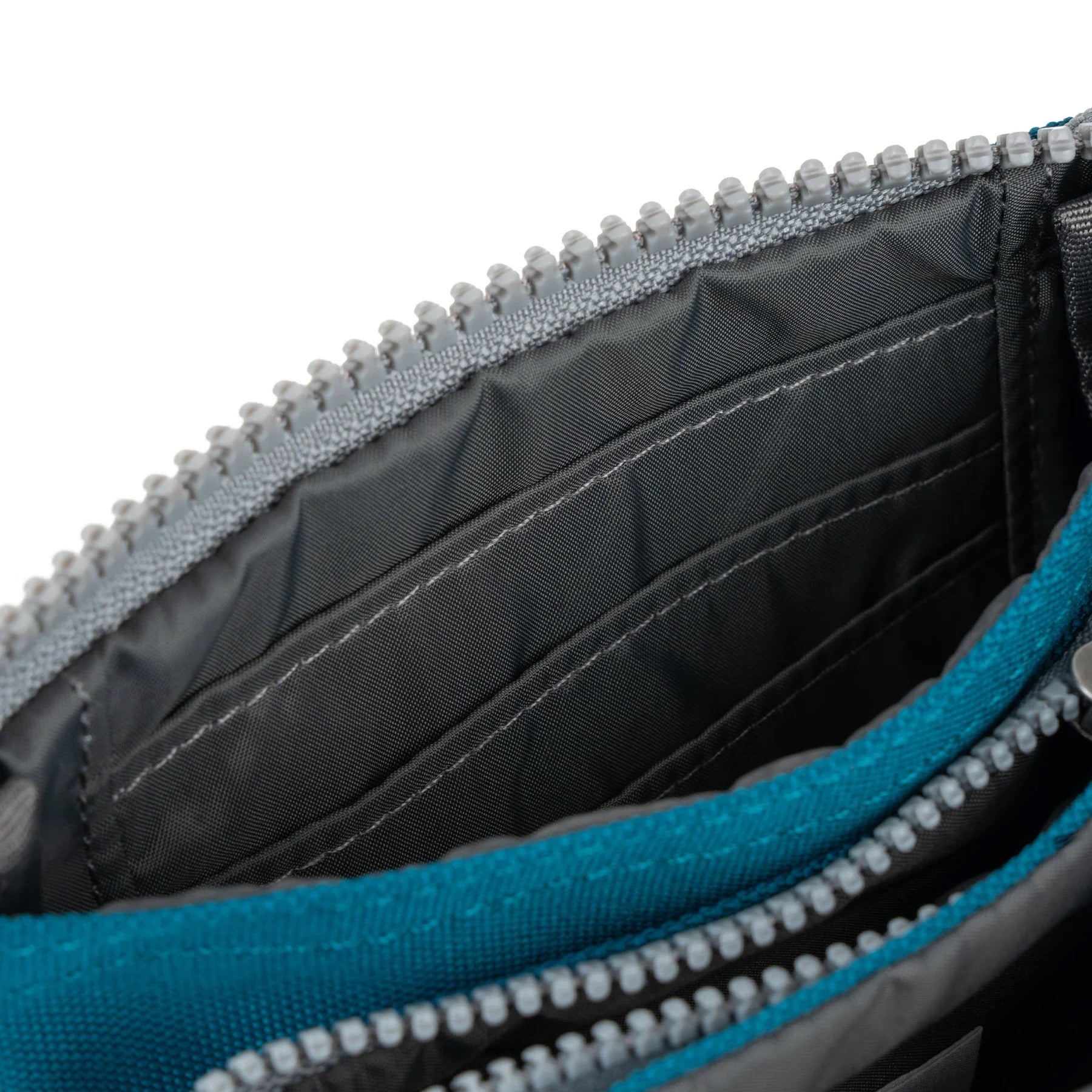 Roka Carnaby Small Wallet - Recycled Canvas - Sapphire