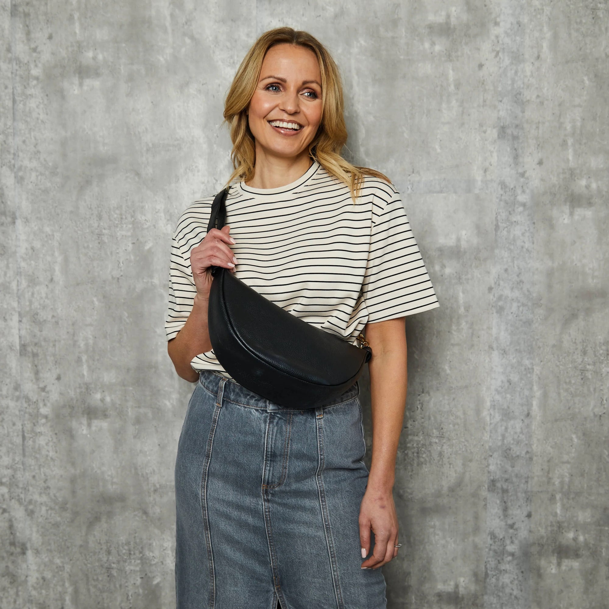 Elie Beaumont Hobo Bag Handbag - Black