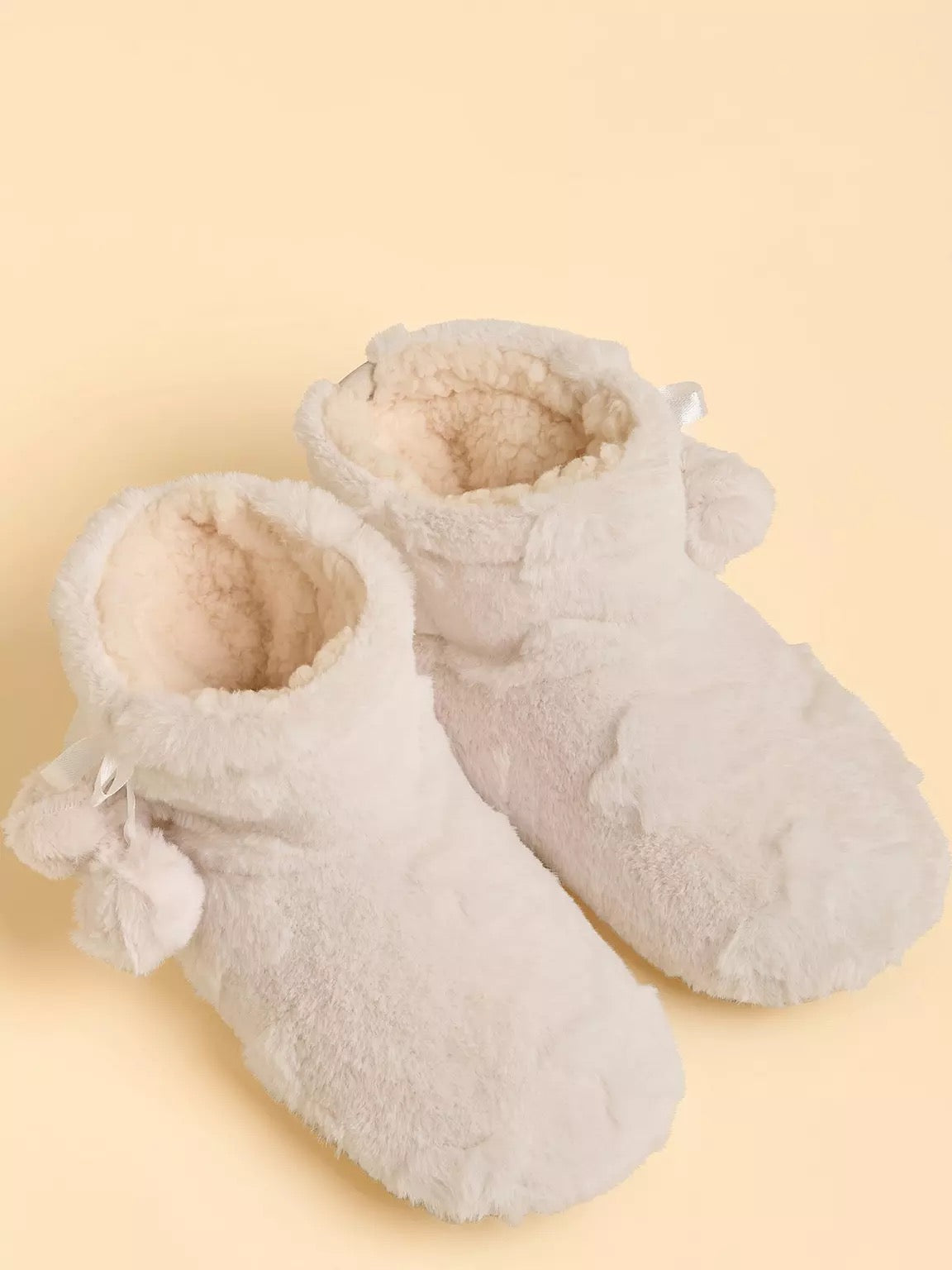 Brakeburn Cedar Strolls Fluffy Slipper Boots - Cream