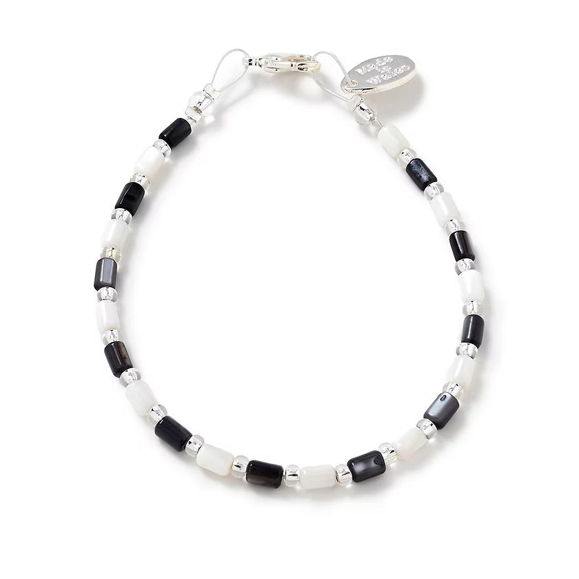 Carrie Elspeth Monochrome Seashell Beaded Bracelet - Black/White