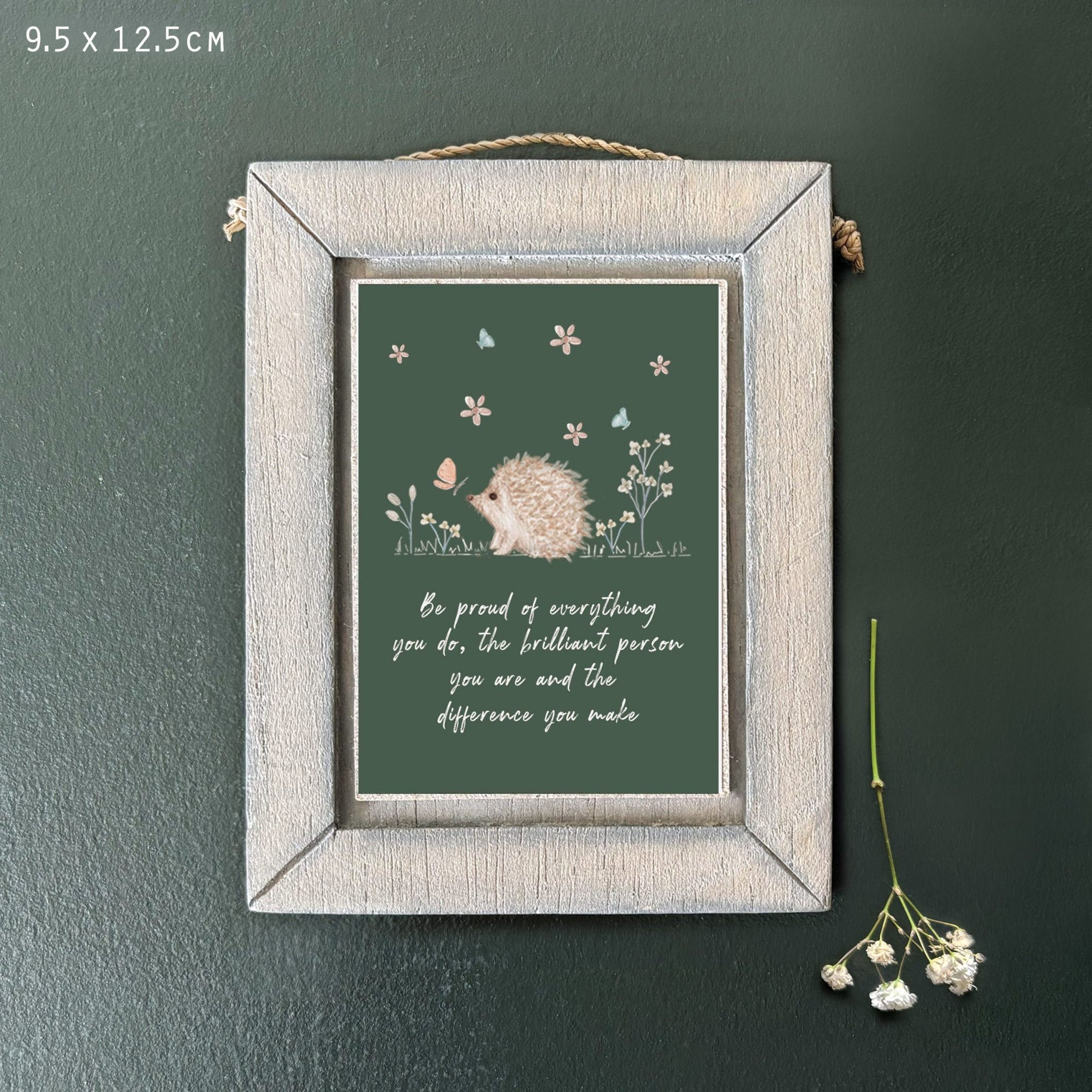 East of India Wooden Picture - Meadow Friends - Hedgehog