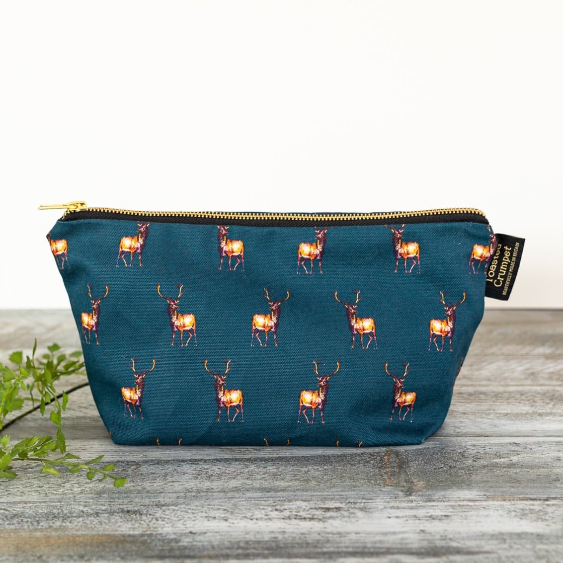 Toasted Crumpet Stag Noir Wash Bag -Navy Blue