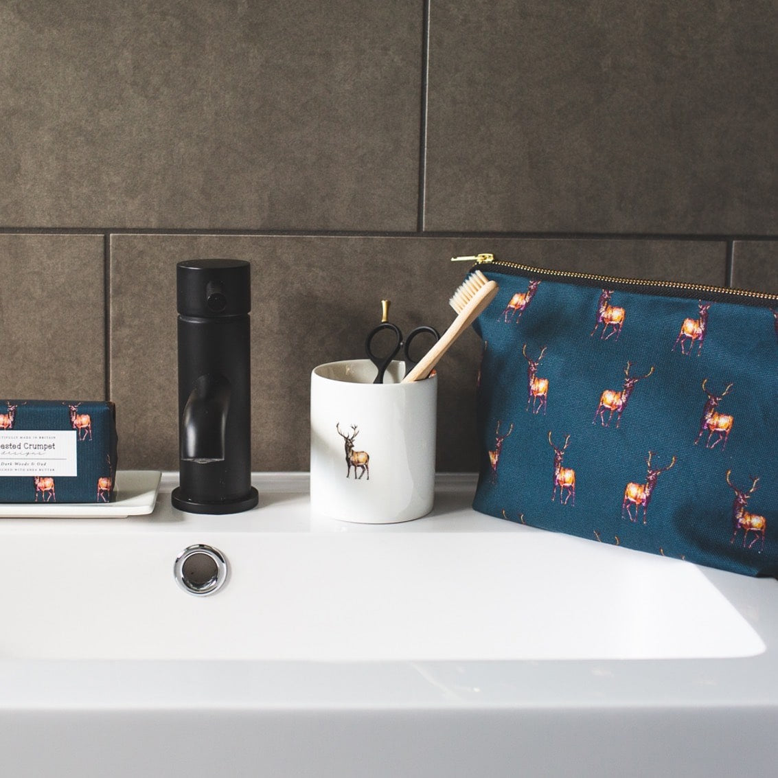 Toasted Crumpet Stag Noir Wash Bag -Navy Blue