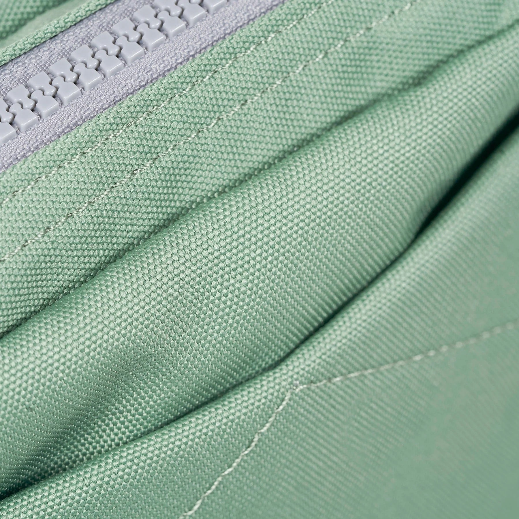 ROKA Bond Crossbody Bag -Sustainable Canvas - Frost