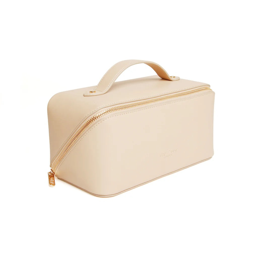 Alice Wheeler Medium Nappa Train Beauty Case - Sand