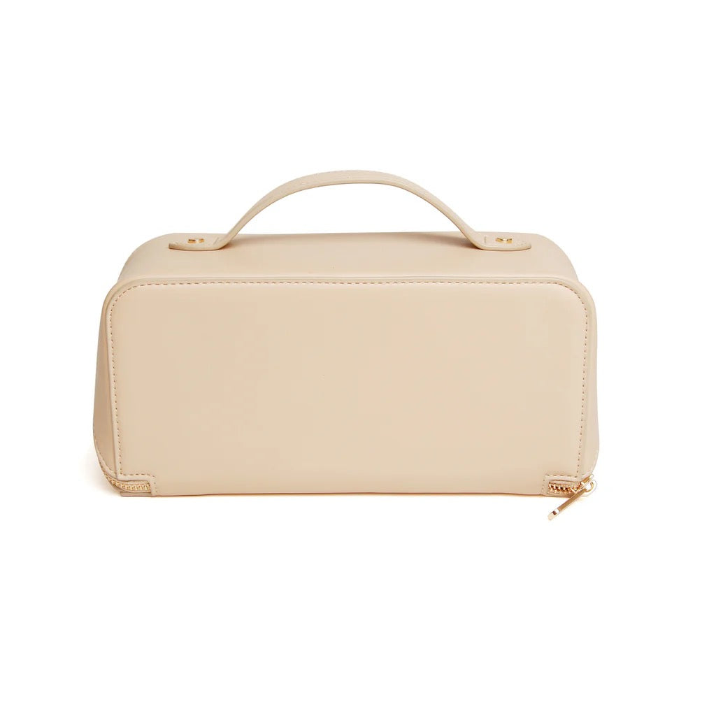 Alice Wheeler Medium Nappa Train Beauty Case - Sand