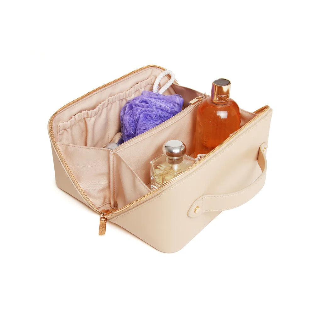 Alice Wheeler Medium Nappa Train Beauty Case - Sand