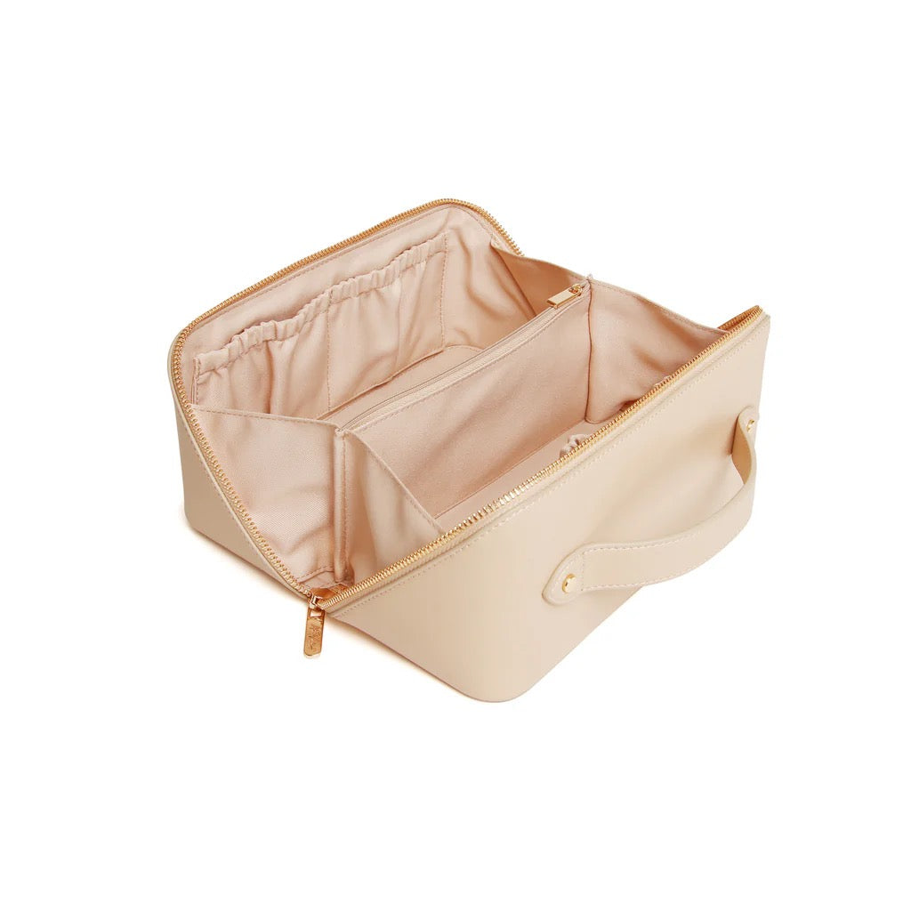 Alice Wheeler Medium Nappa Train Beauty Case - Sand