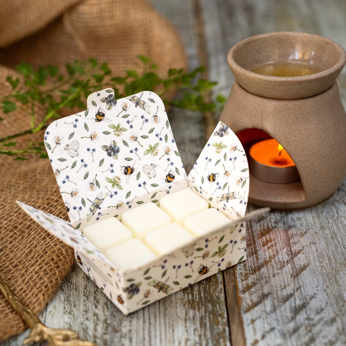 Toasted Crumpet - Wildflower Meadows - Boxed Soy Wax Melts - The Bumblebee Collection