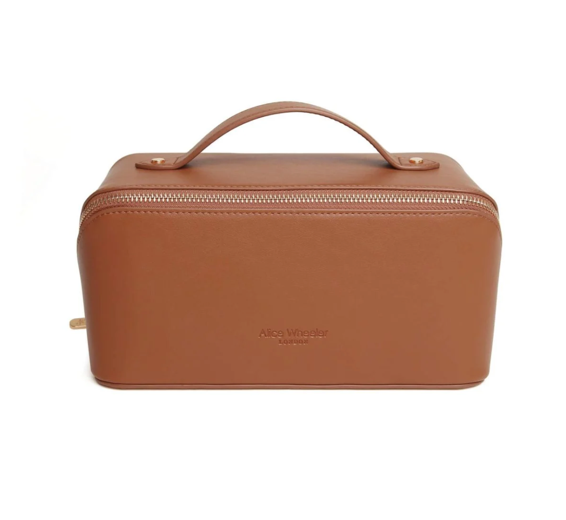 Alice Wheeler Medium Nappa Train Beauty Case - Tan