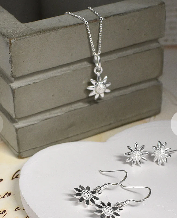 Kali Ma Cora Daisy Sterling Silver Pendant