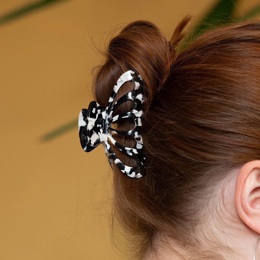 POM Monochrome Mix Fan Shaped Acrylic Claw Hair Clip