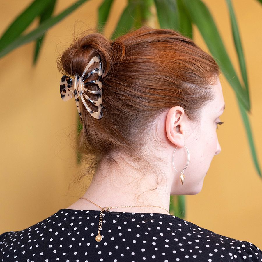 POM Tortoiseshell Mix Fan Shaped Acrylic Claw Hair Clip