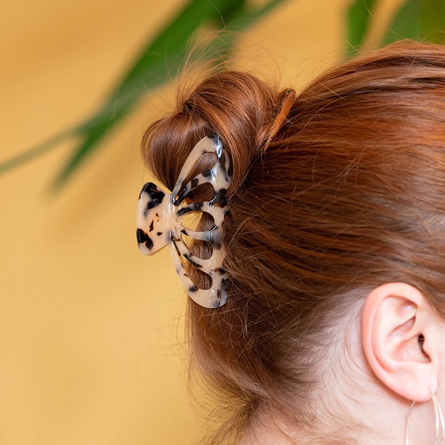 POM Tortoiseshell Mix Fan Shaped Acrylic Claw Hair Clip