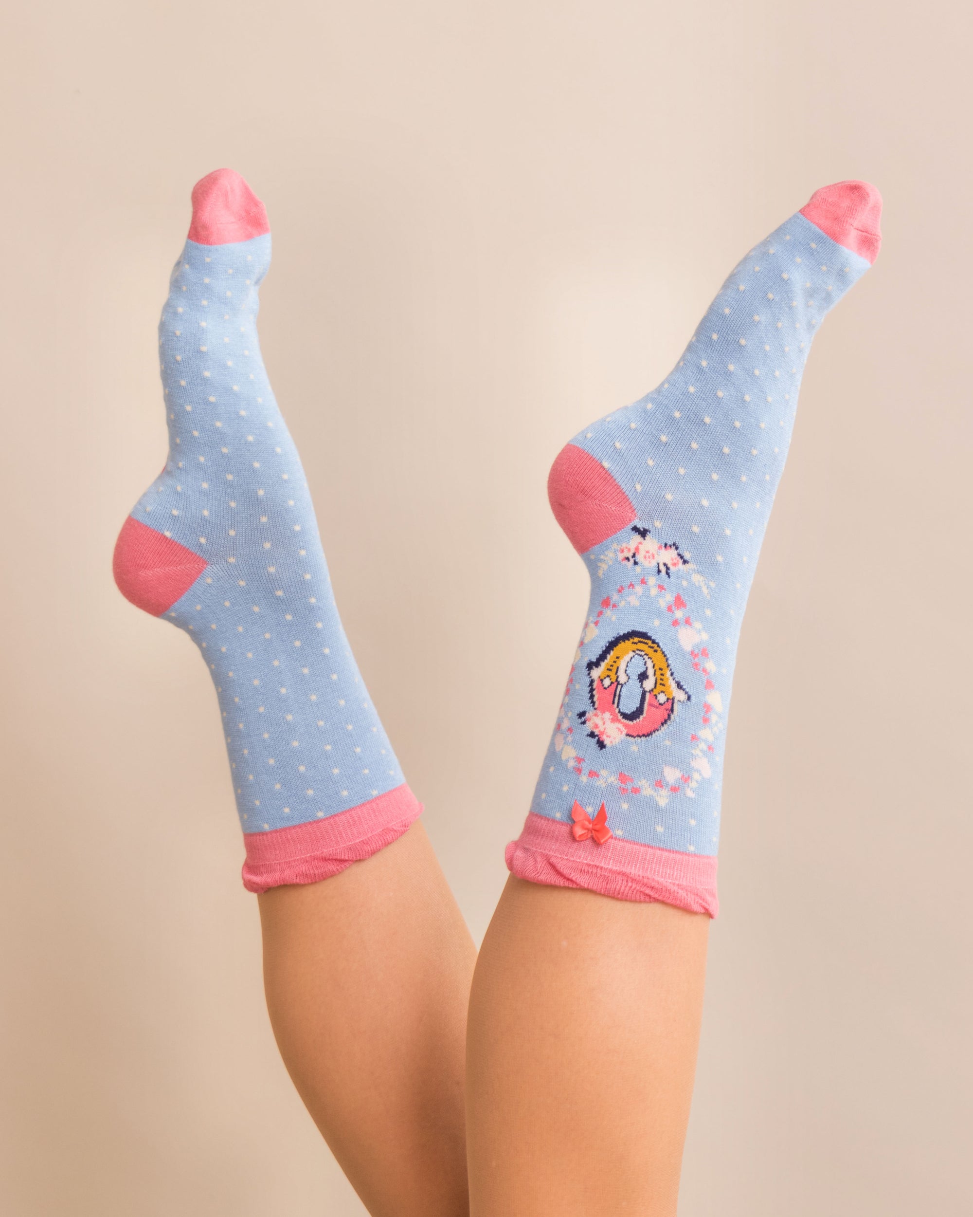 Powder Alphabet Socks - Letter O