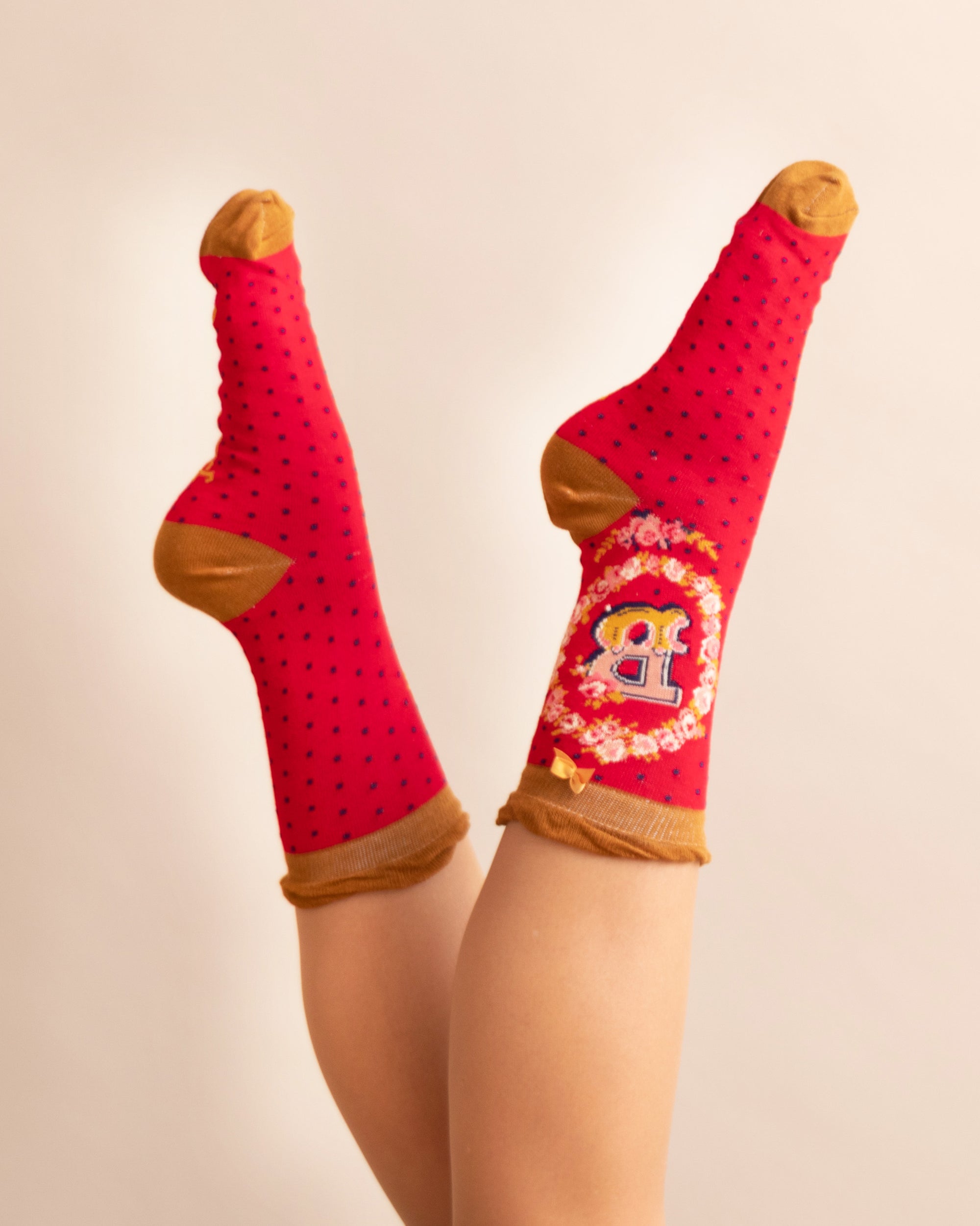 Powder Alphabet Socks - Letter B
