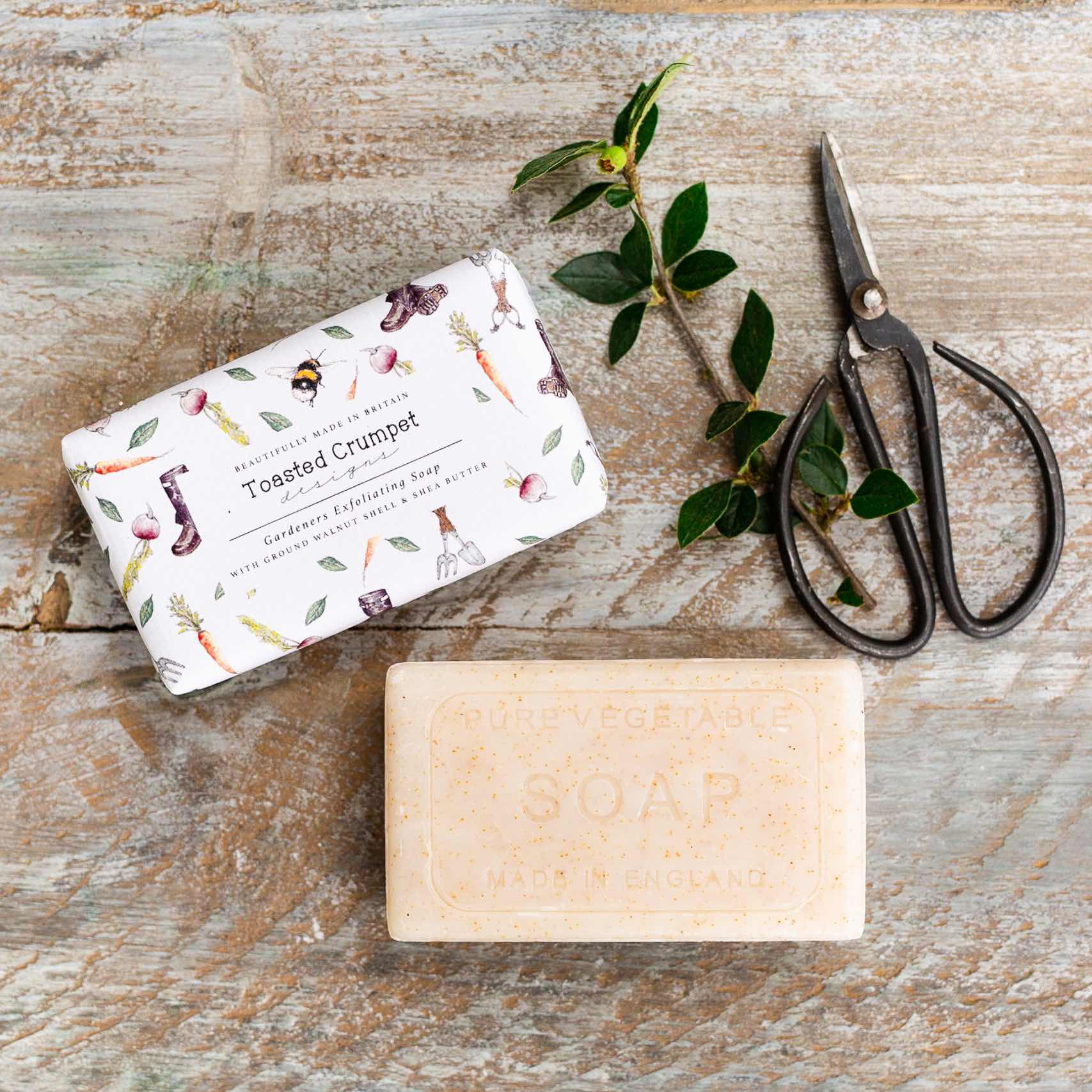 Toasted Crumpet - Gardeners Exfoilating 190g Soap Bar