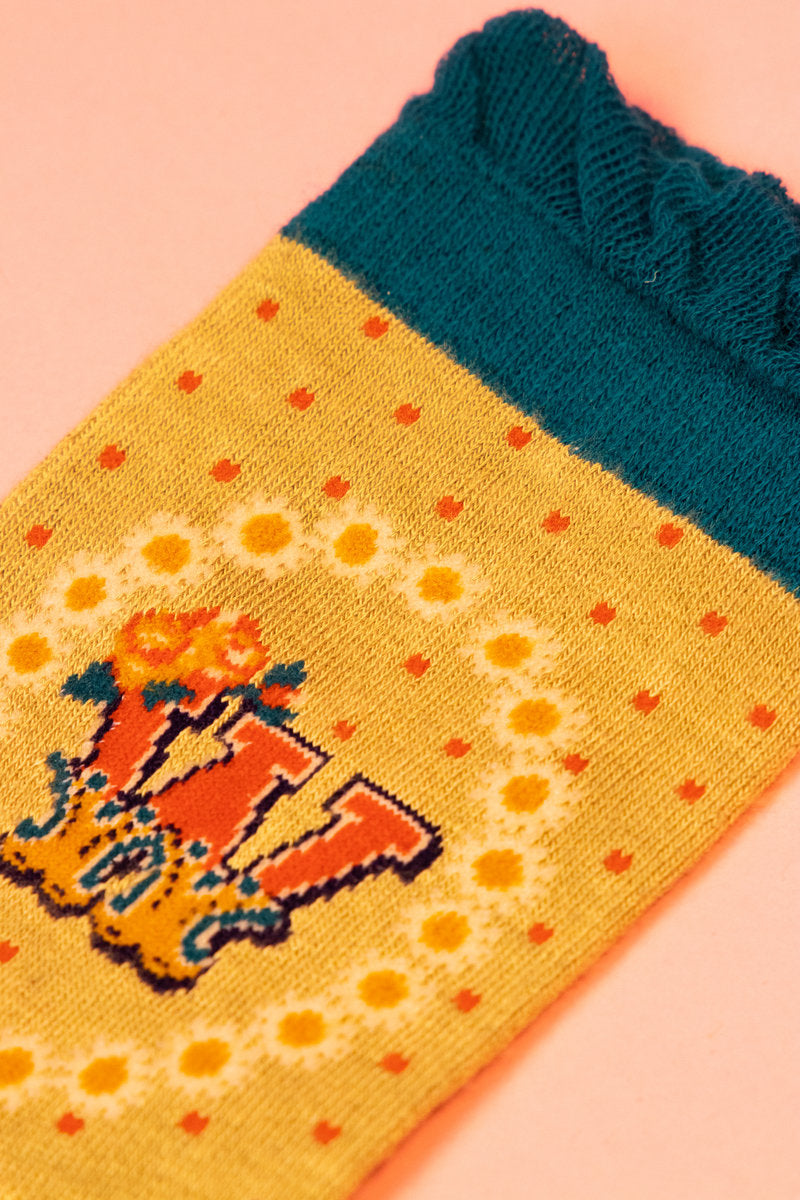 Powder Alphabet Socks - Letter W