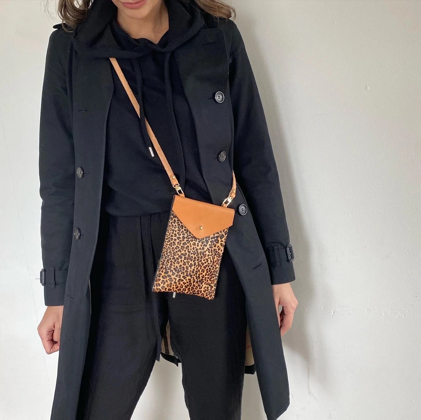 Willow & Hive Leather Tan & Leopard Print Phone Crossbody Bag