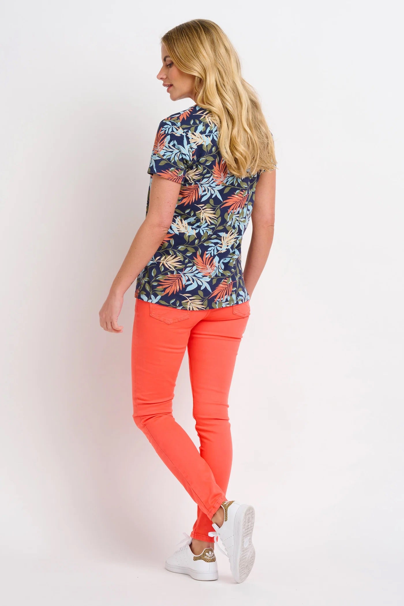 Brakeburn Trailing Tropics T-Shirt- Navy/Multi