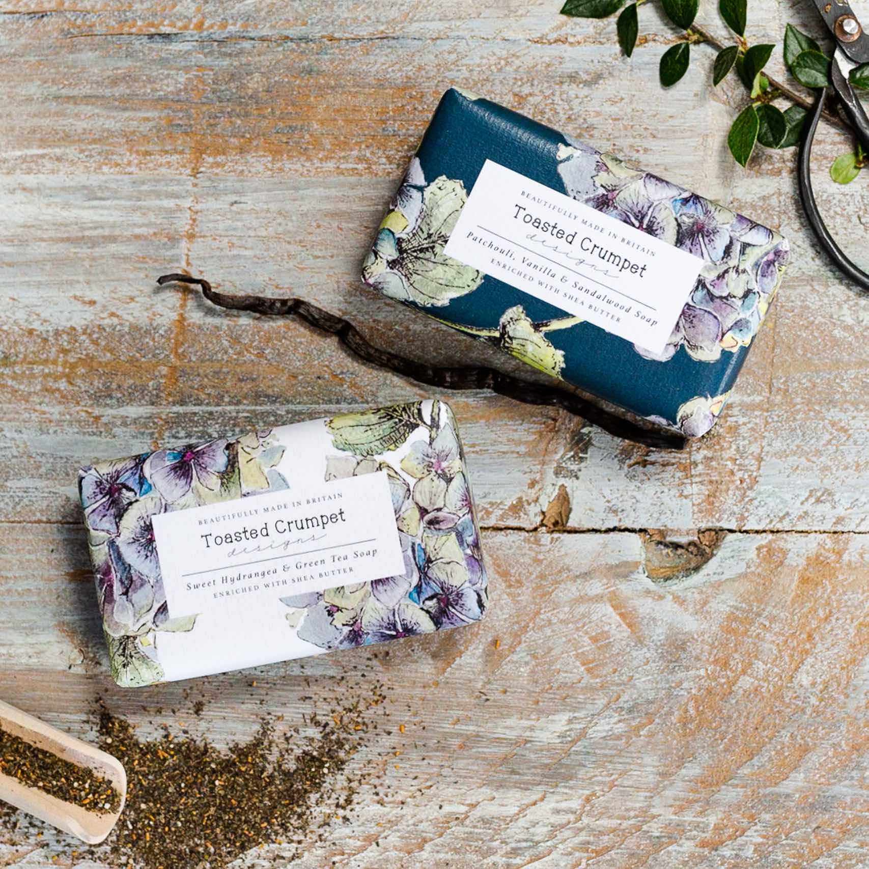 Toasted Crumpet - Patchouli, Vanilla & Sandalwood 190g Soap Bar