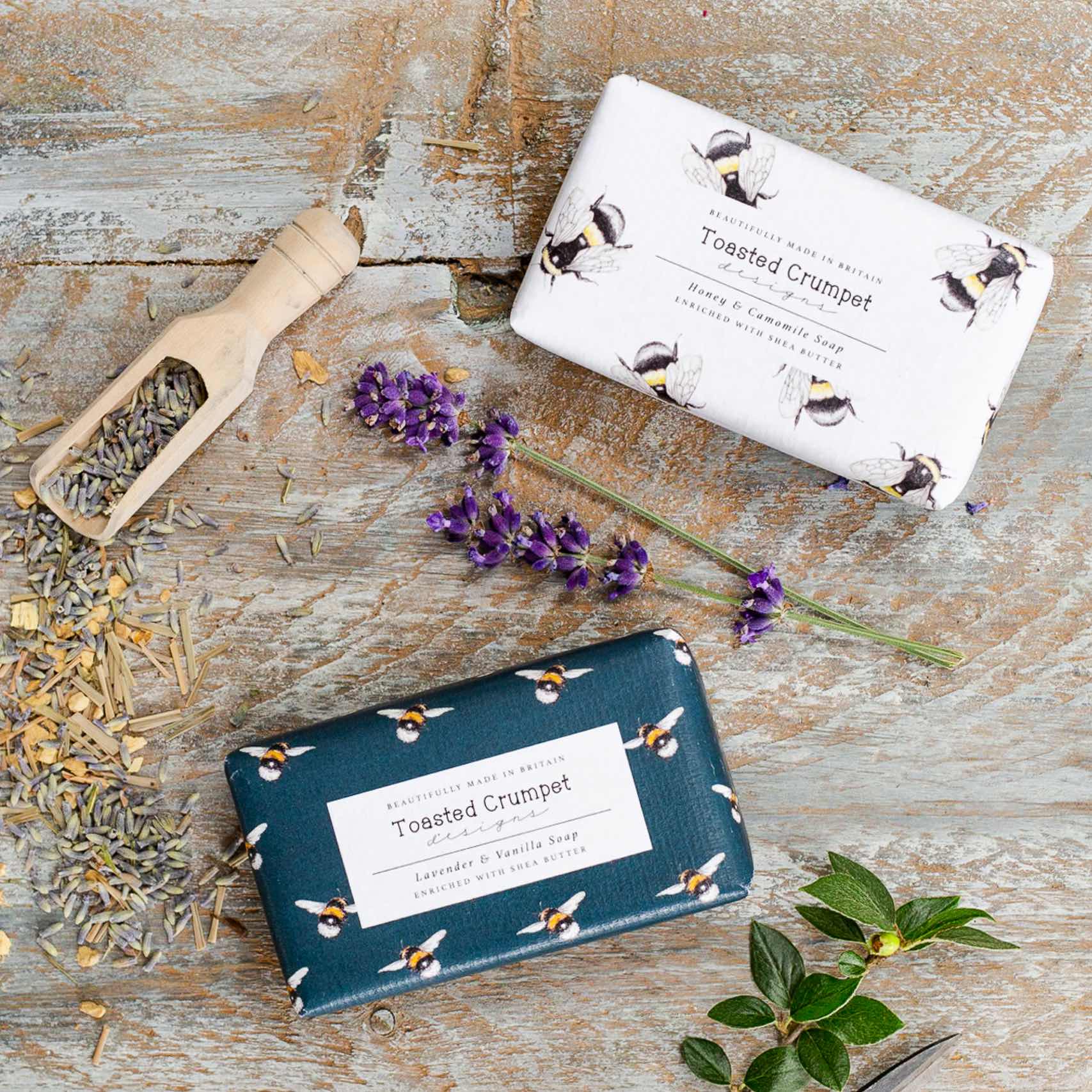 Toasted Crumpet - Honey & Camomile Bee 190g Soap Bar
