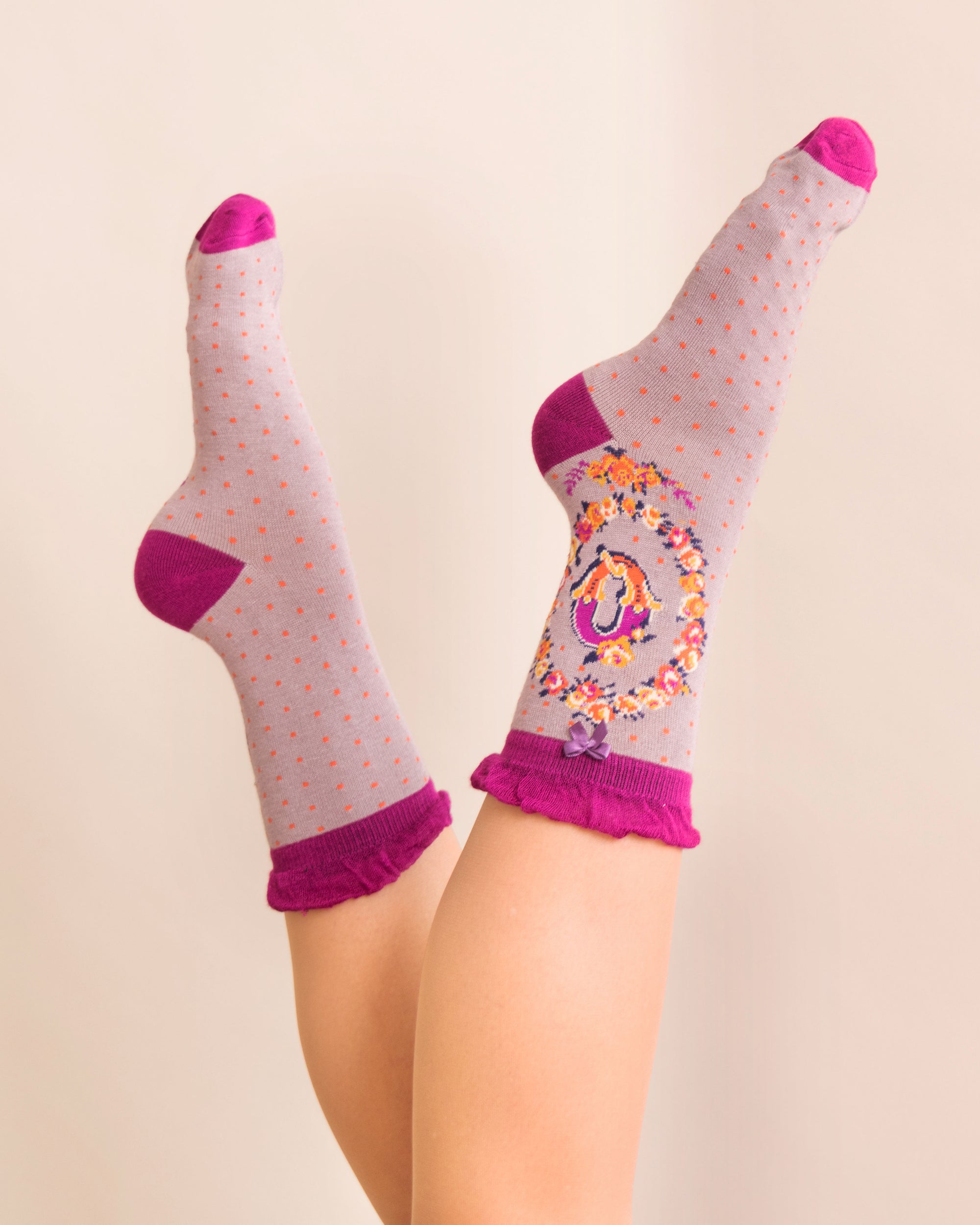 Powder Alphabet Socks - Letter Q
