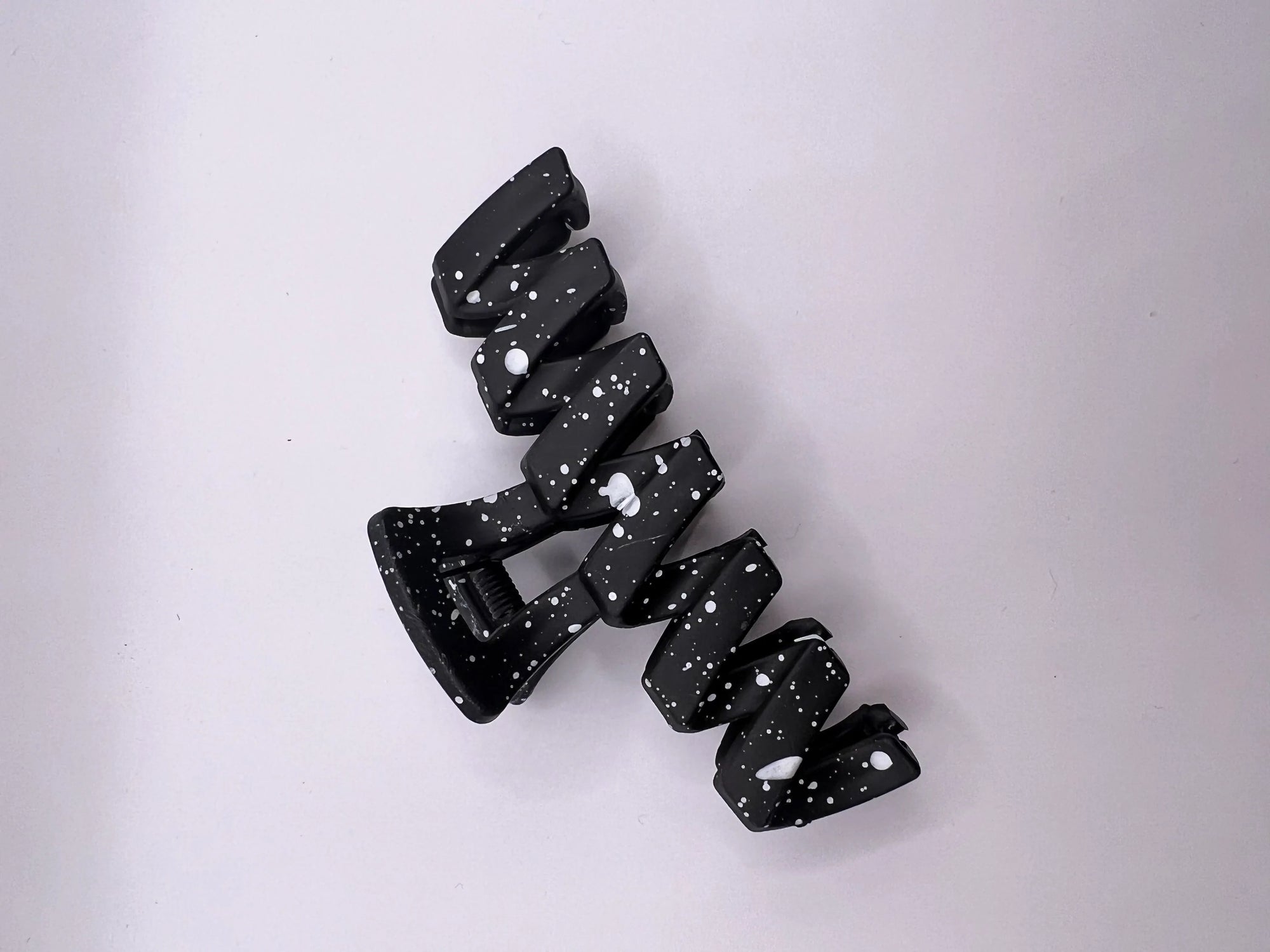 Black Splash Matt Medium Claw Clip