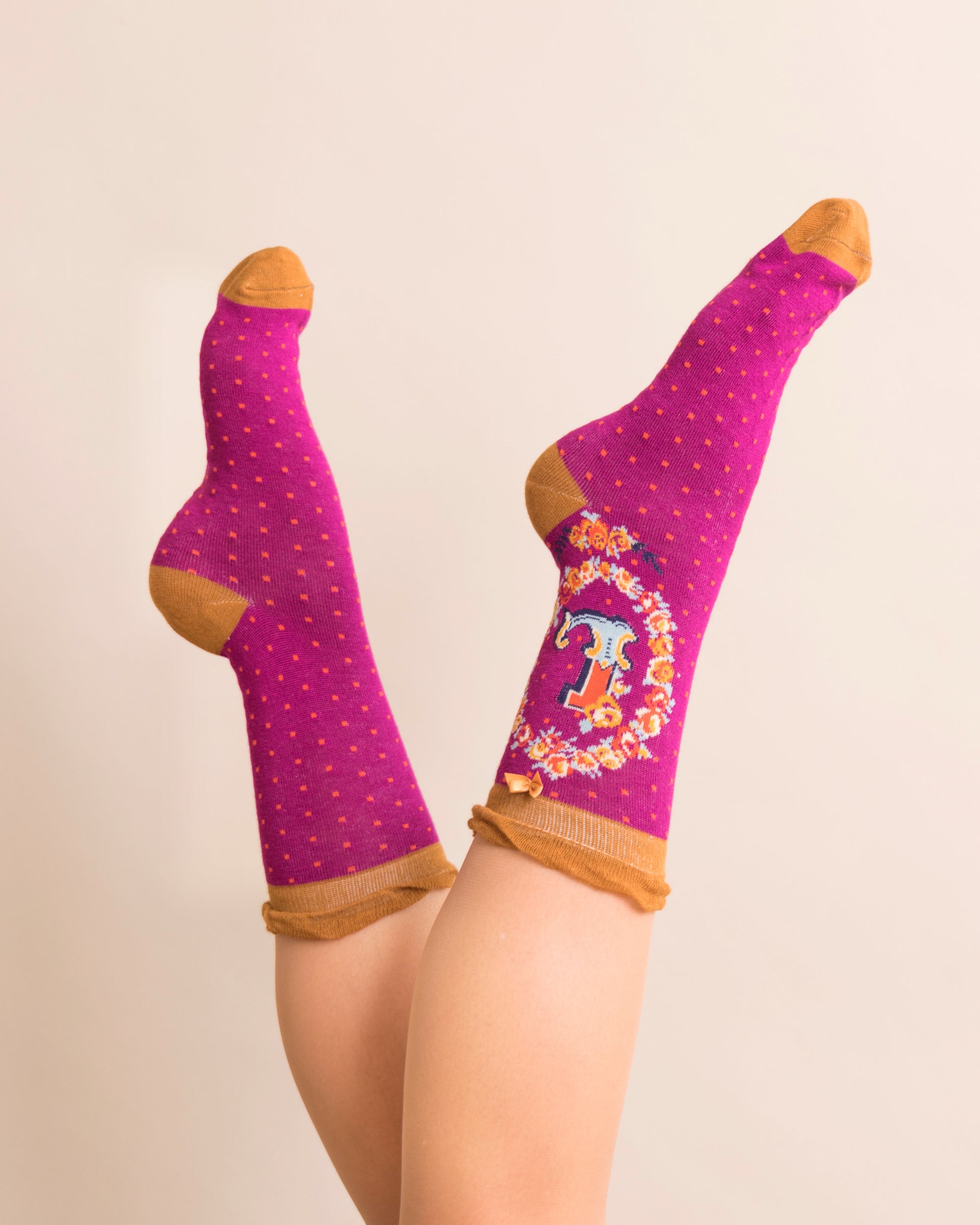 Powder Alphabet Socks - Letter L