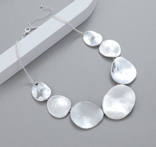 Gracee Jewellery Graduated Hammered Disc Statement Necklace - Silver