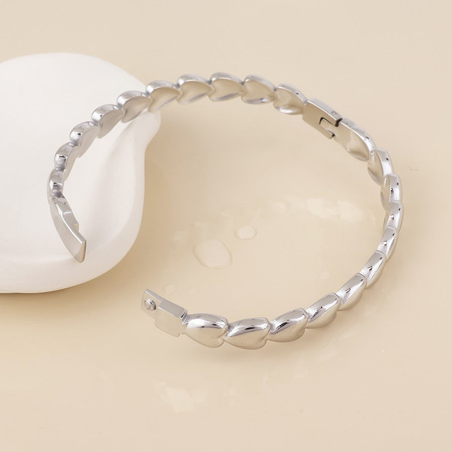 POM WATERPROOF - Unity Stainless Steel Hearts Bangle - Silver