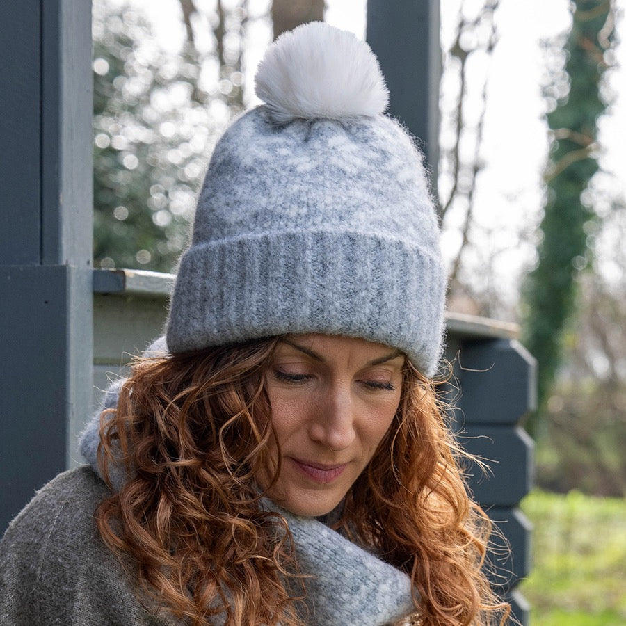 POM - Erica - Grey/White - Scandi Starflower Knitted Cosy Bobble Hat