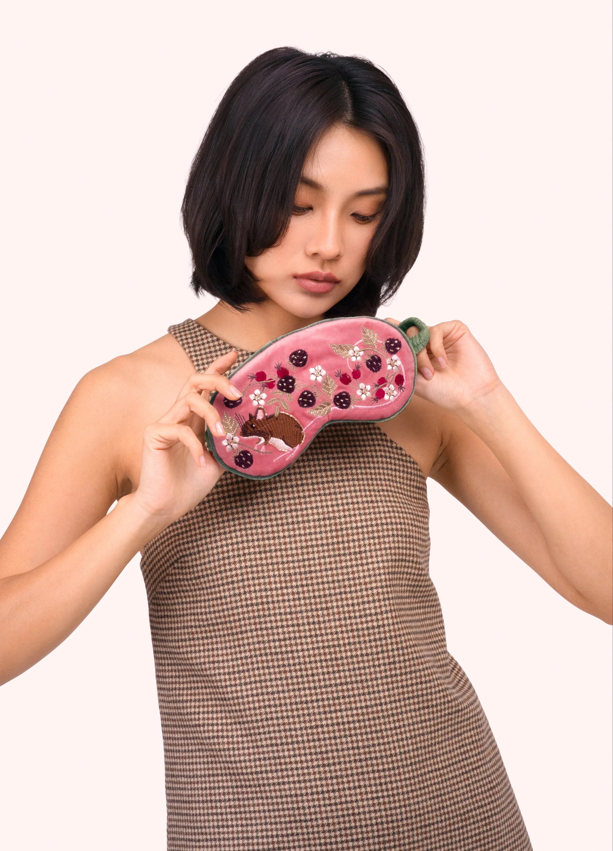 Powder Luxury Velvet Eye Mask - Mouse - Dusky Pink
