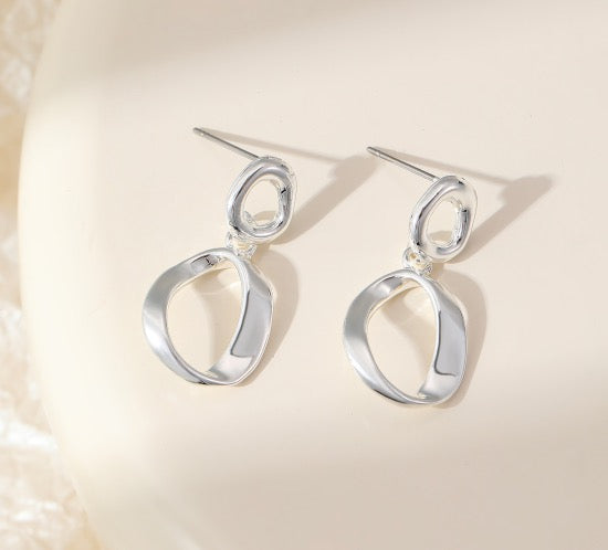 Gracee Jewellery - Duo Organic Ovals - Dangly Earrings - Silver