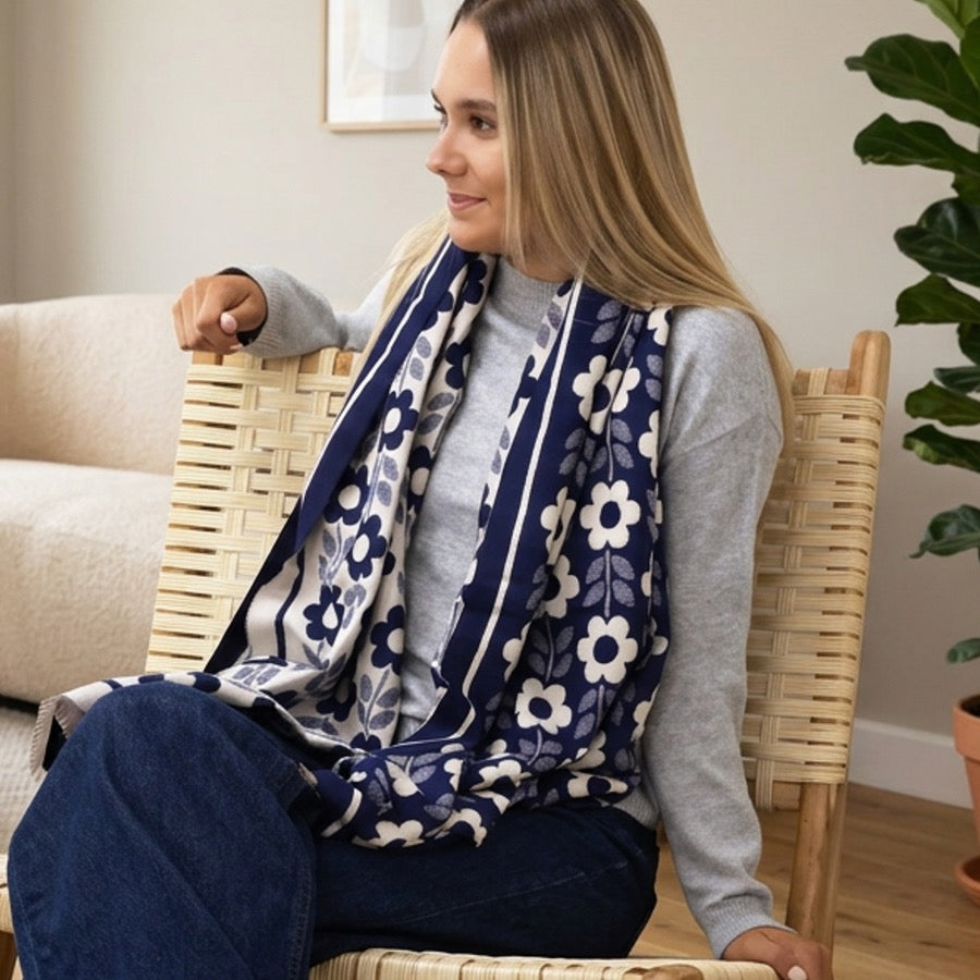 POM - Daisy Retro Flowers Print - Navy Mix - Reversible Cosy Jacquard Scarf