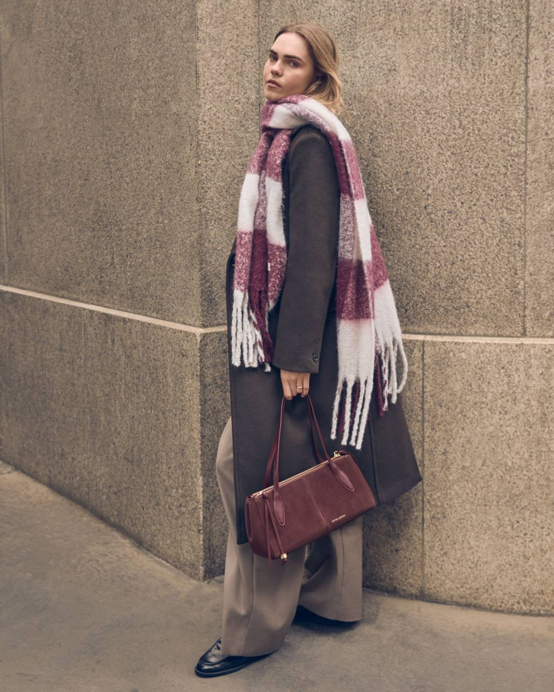 Katie Loxton - Checked - Chunky Cosy Tassel Scarf - Cherry/Mix