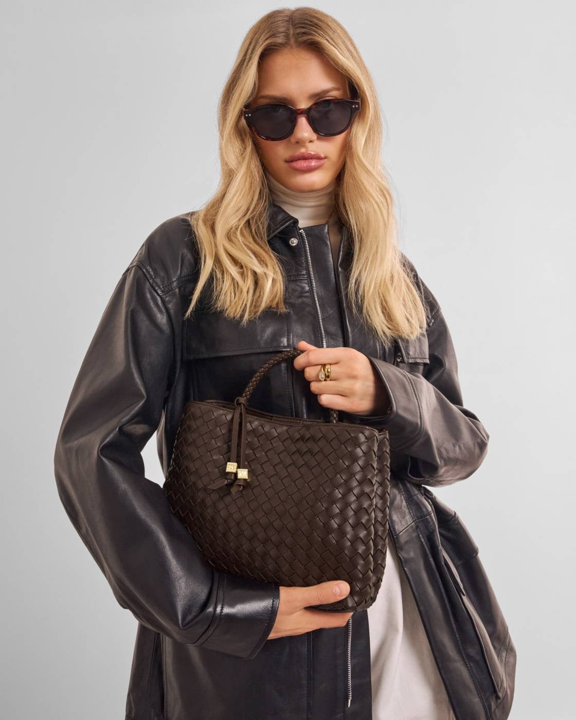 Katie Loxton - Nova - Woven Top Handle Grab Handbag - Chocolate