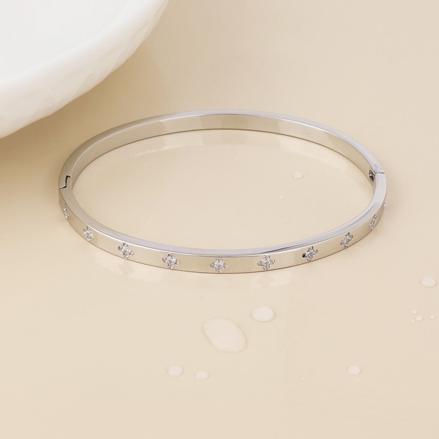 POM WATERPROOF - Faith Stainless Steel Clover Crystal Bangle - Silver/Clear
