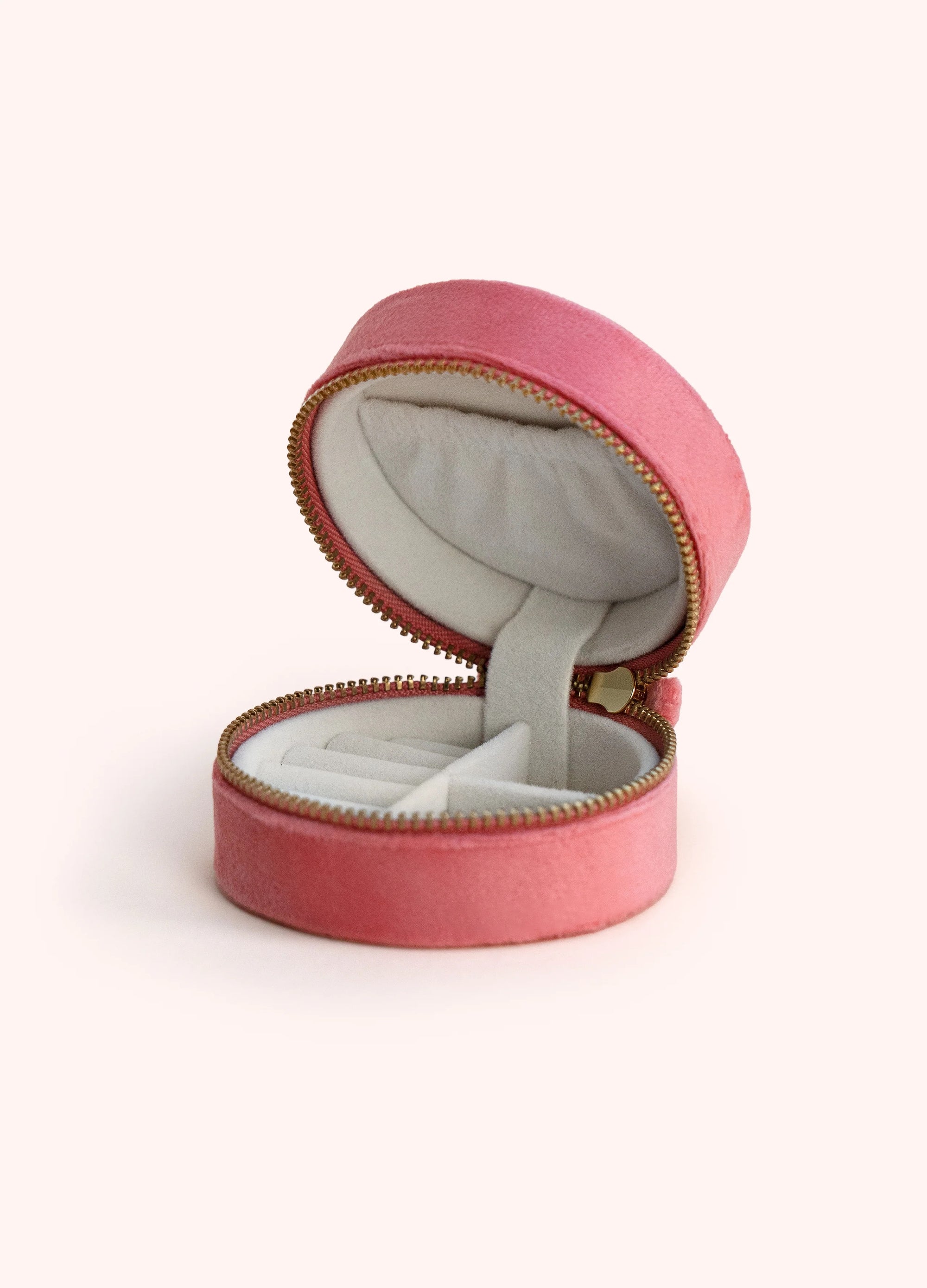 Powder Velvet Mini Round Jewellery Box - Mouse - Dusky Pink