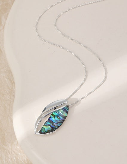 Gracee Jewellery -  Silver &amp; Shell Oval Twist Pendant - Necklace