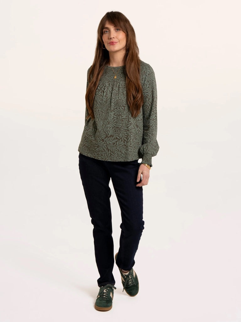 Brakeburn - Brenda - Smock Front Trailing Leaves Print - Long Sleeved T-shirt - Green