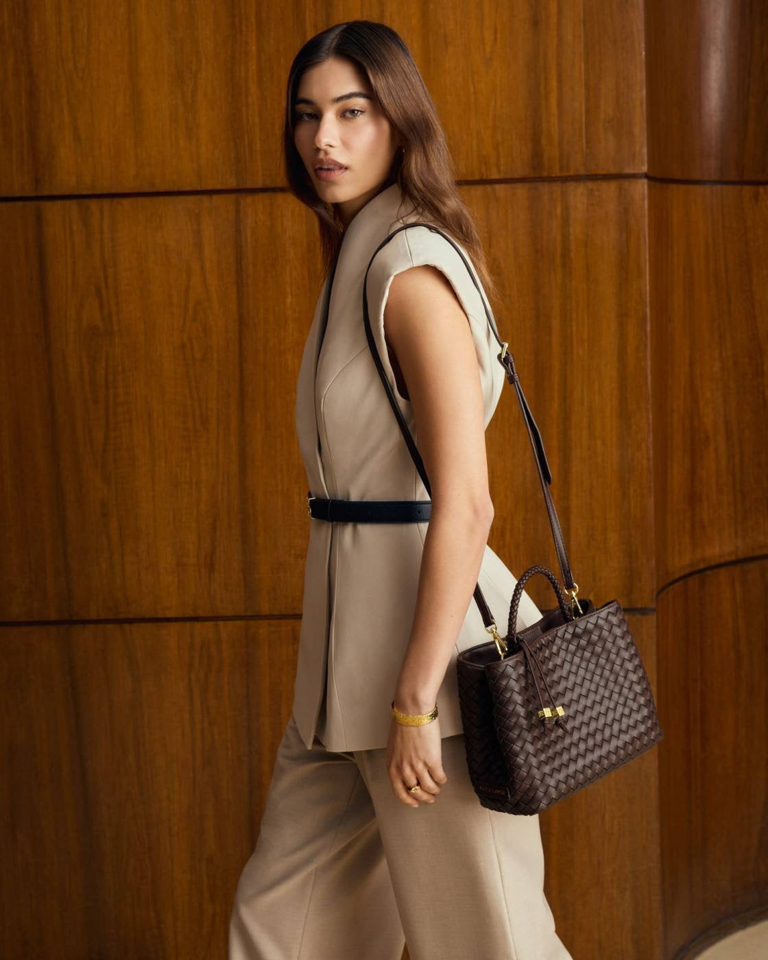 Katie Loxton - Nova - Woven Top Handle Grab Handbag - Chocolate