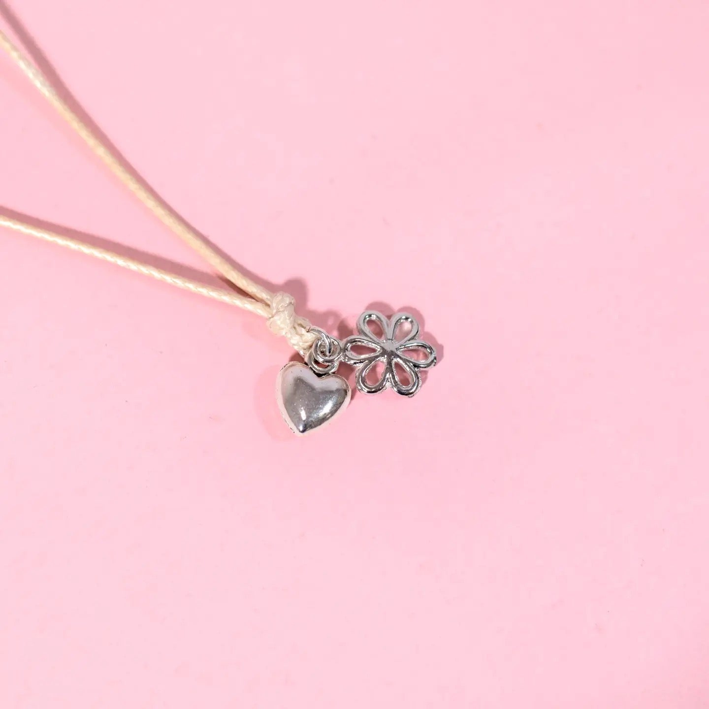 Letterbox Love Seeded Card Bracelet - Sending Hugs - Puff Heart &amp; Flower