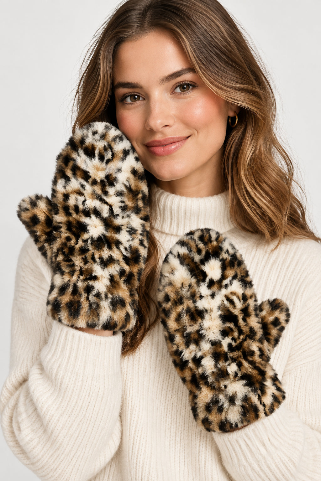 POM - Natalia - Ladies Faux Fur Mittens - Leopard Animal Print
